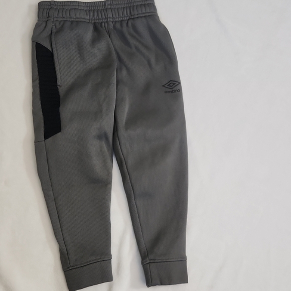 Umbro Other - Umbro Kids Gray Joggers Size XS 4/5 Toddler
